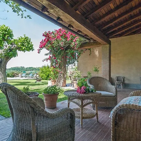 Villa Sleeps 8 Pool Wifi *